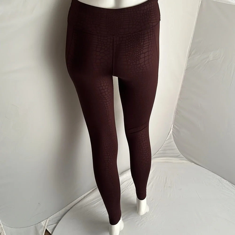Sweaty Betty All Day maroon snake textured 7/8 leggings